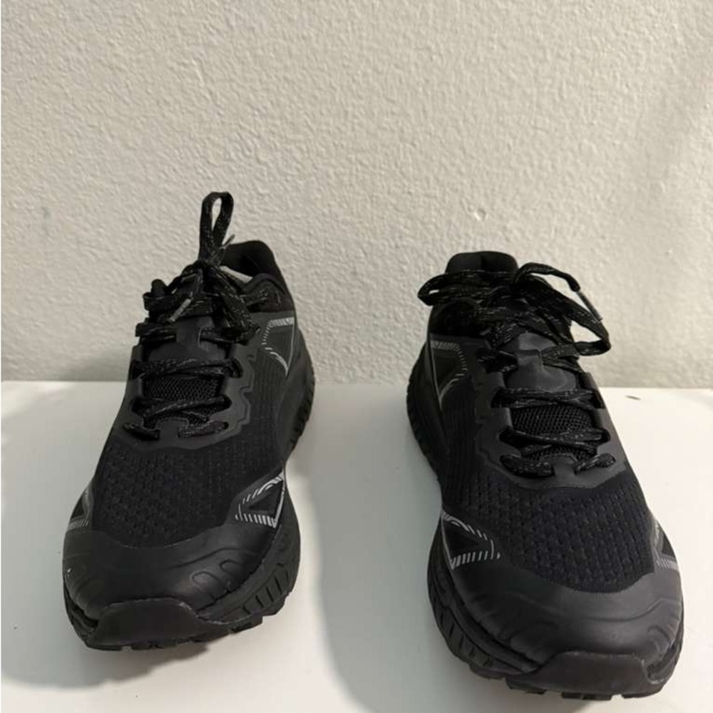 Hi-Tec Men's Black and Gray Athletic Shoes - Picture 4 of 9